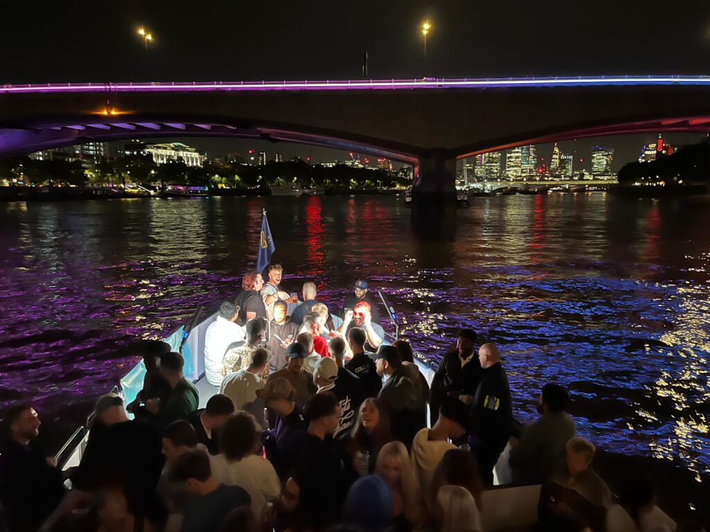 Night boat rides- Thames Party Boats